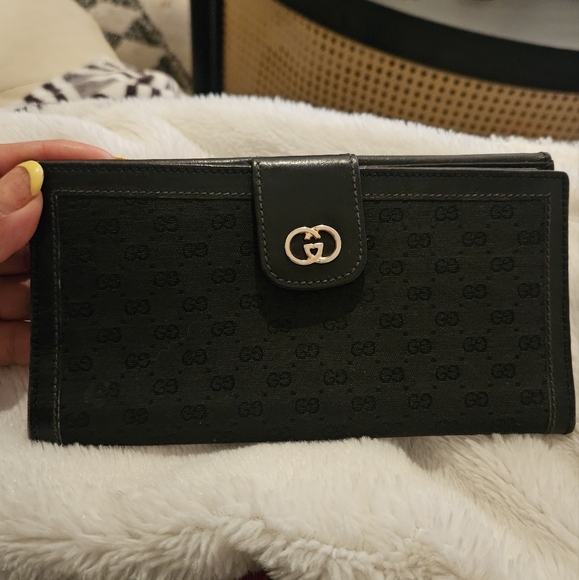 Authentic Gucci Black Monogram Women's Wallet - Picture 1 of 6